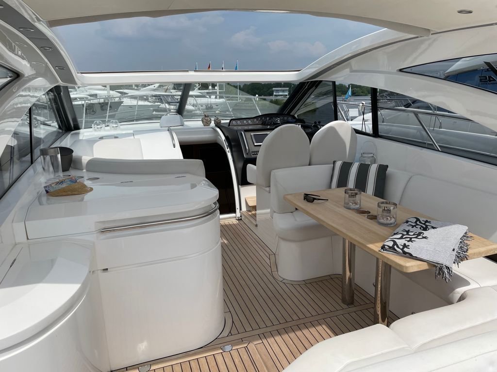 Princess V45 Open