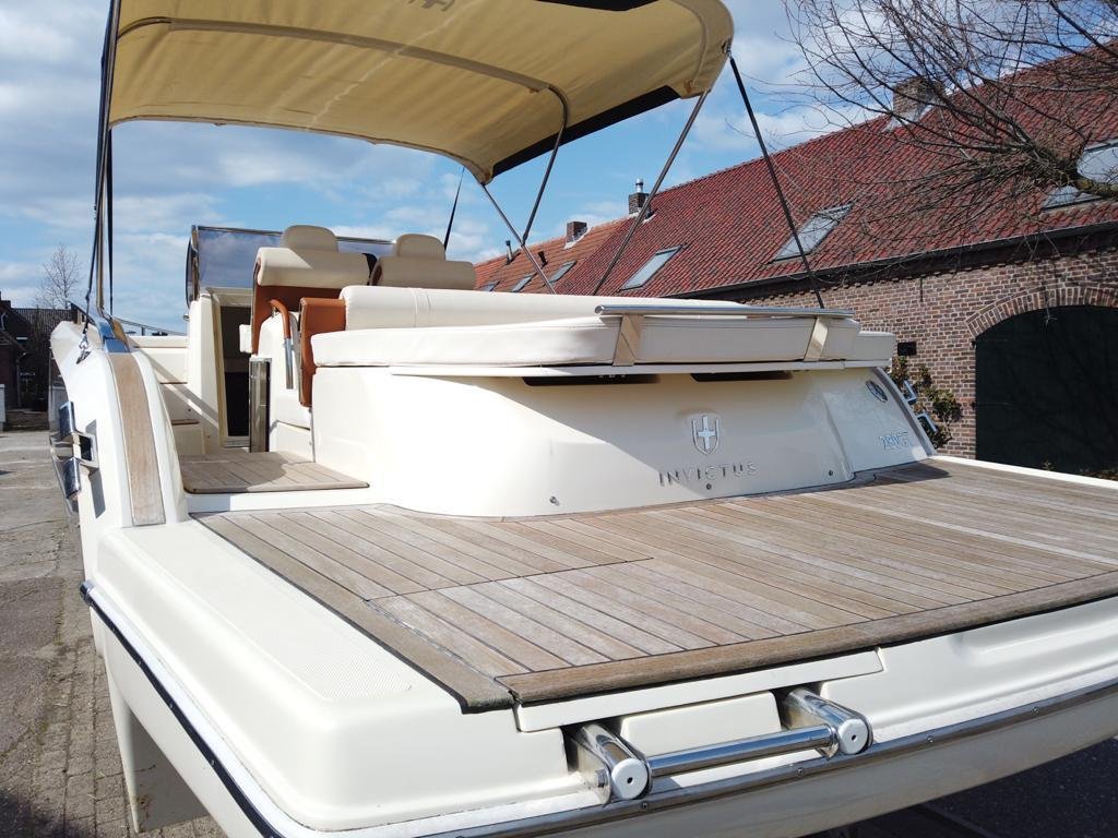Invictus 280 GT