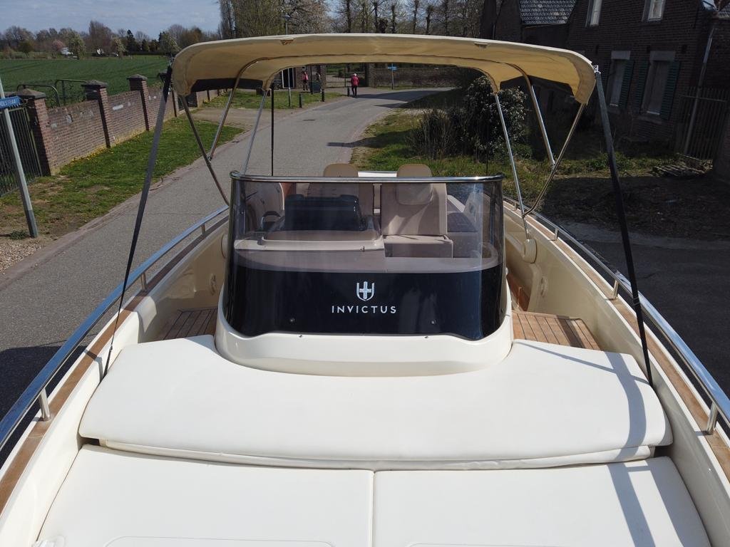 Invictus 280 GT