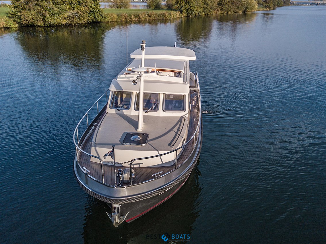 Linssen Grand Sturdy 36.9 Sedan Longtop