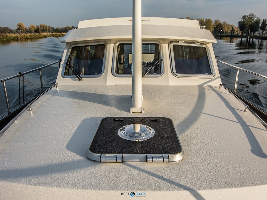 Linssen Grand Sturdy 36.9 Sedan Longtop