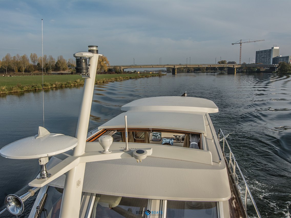 Linssen Grand Sturdy 36.9 Sedan Longtop