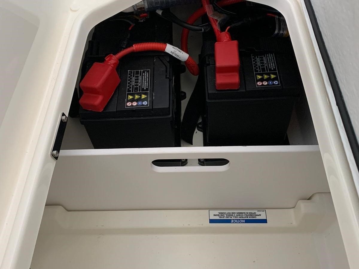 Sea Ray SPX 230