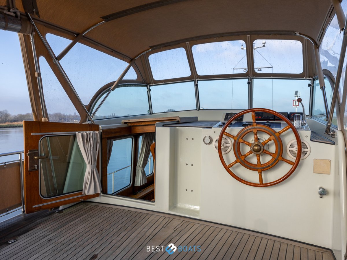 Linssen CLASSIC STURDY 400 AC