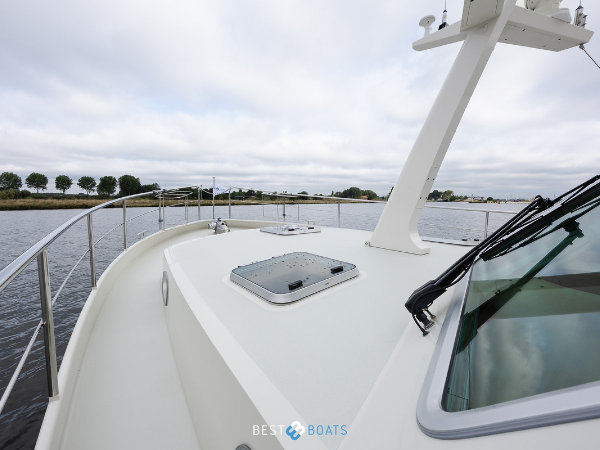 Linssen  Grand Sturdy 45.9 AC Twin