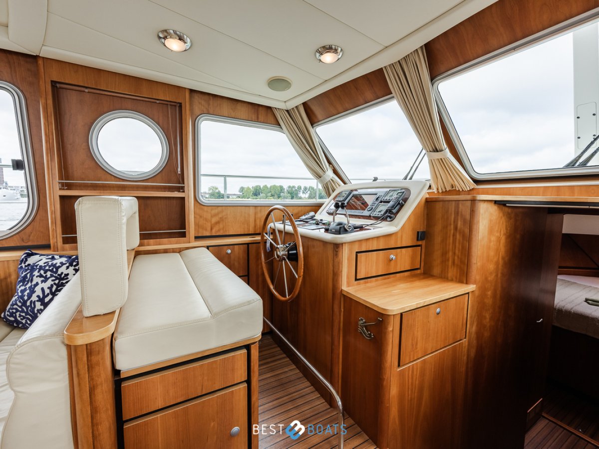 Linssen  Grand Sturdy 45.9 AC Twin