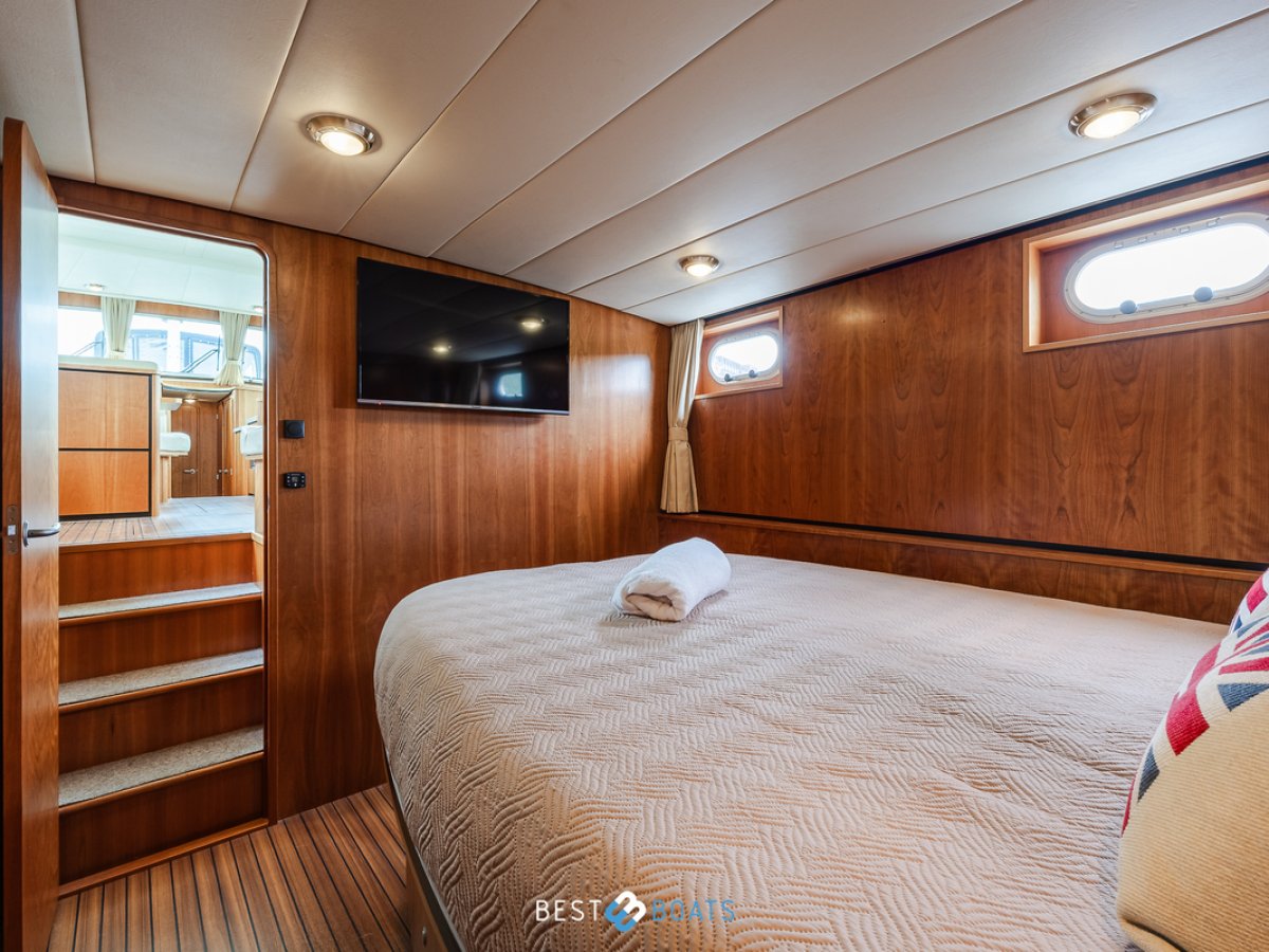 Linssen  Grand Sturdy 45.9 AC Twin