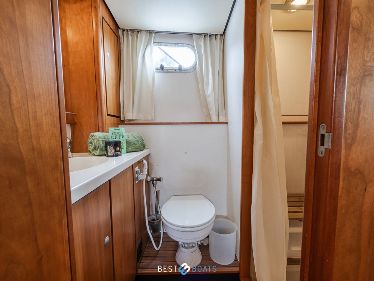 Linssen  Grand Sturdy 45.9 AC Twin