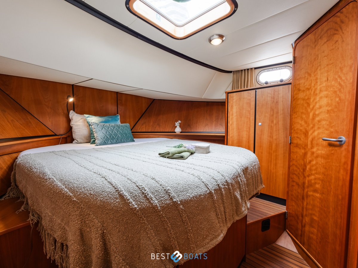 Linssen  Grand Sturdy 45.9 AC Twin
