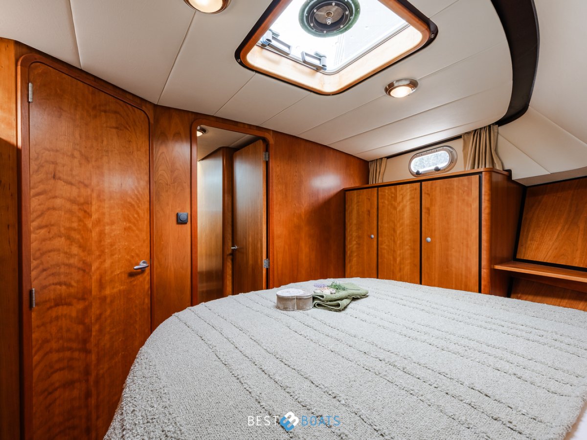 Linssen  Grand Sturdy 45.9 AC Twin