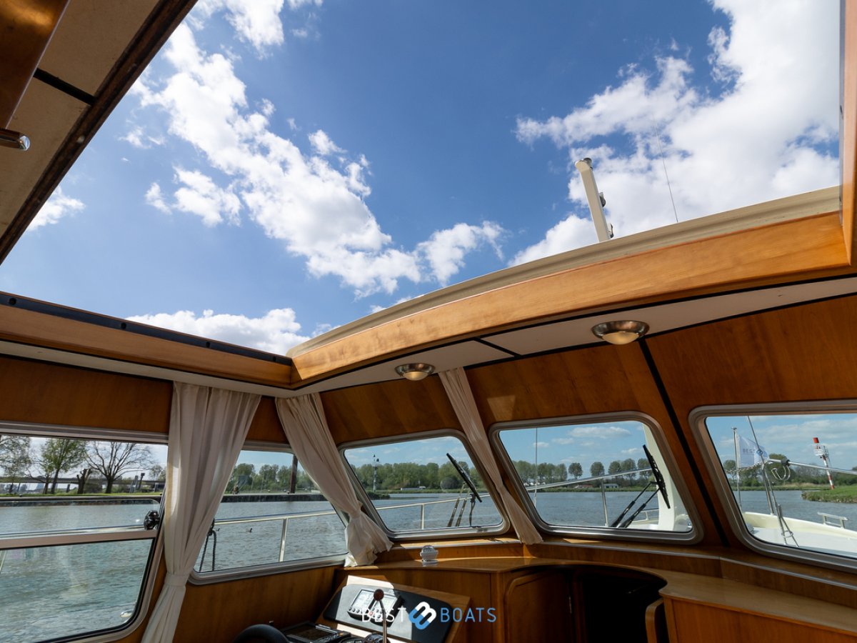 Linssen  Grand Sturdy 29.9 Sedan