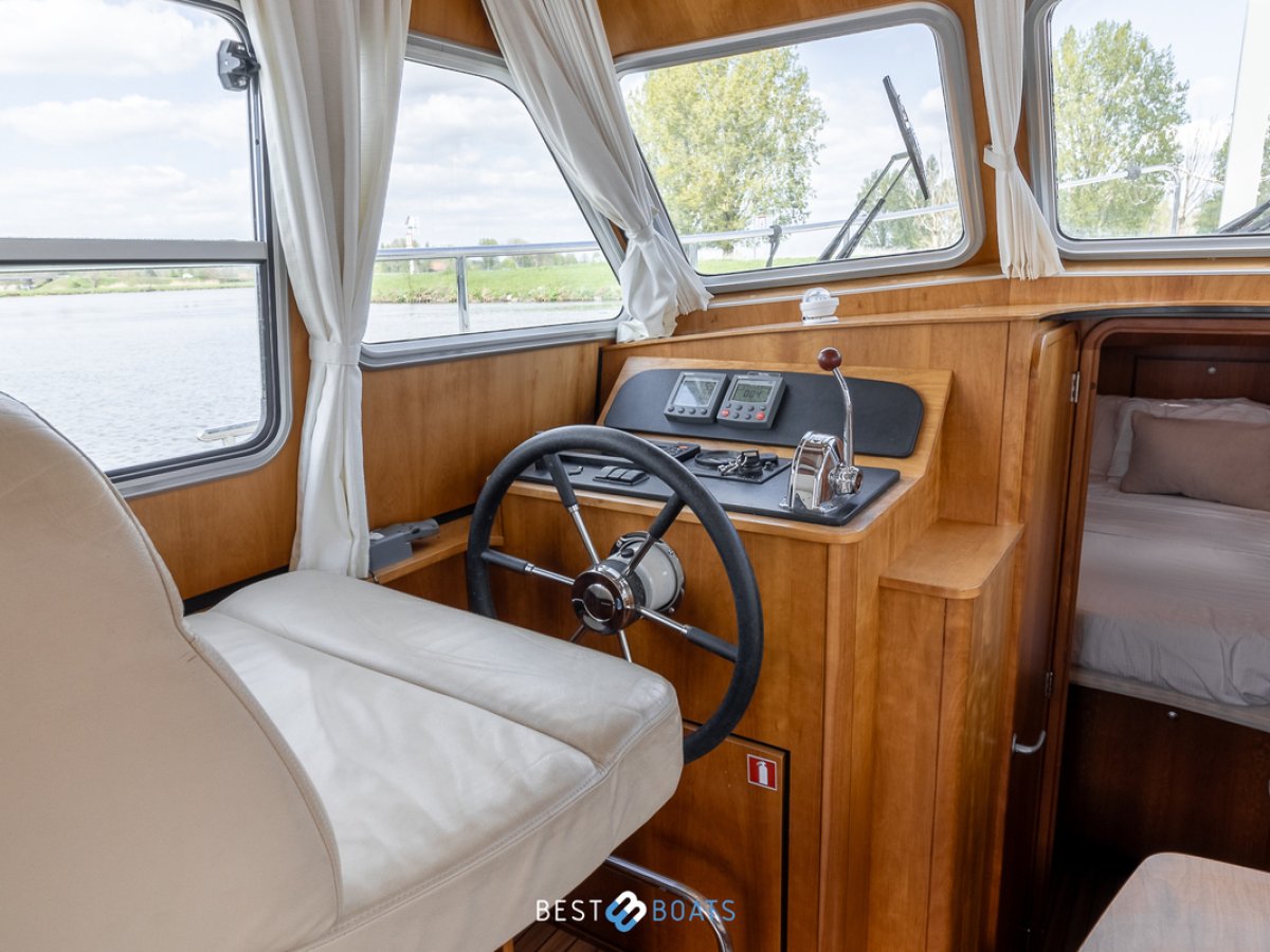 Linssen  Grand Sturdy 29.9 Sedan