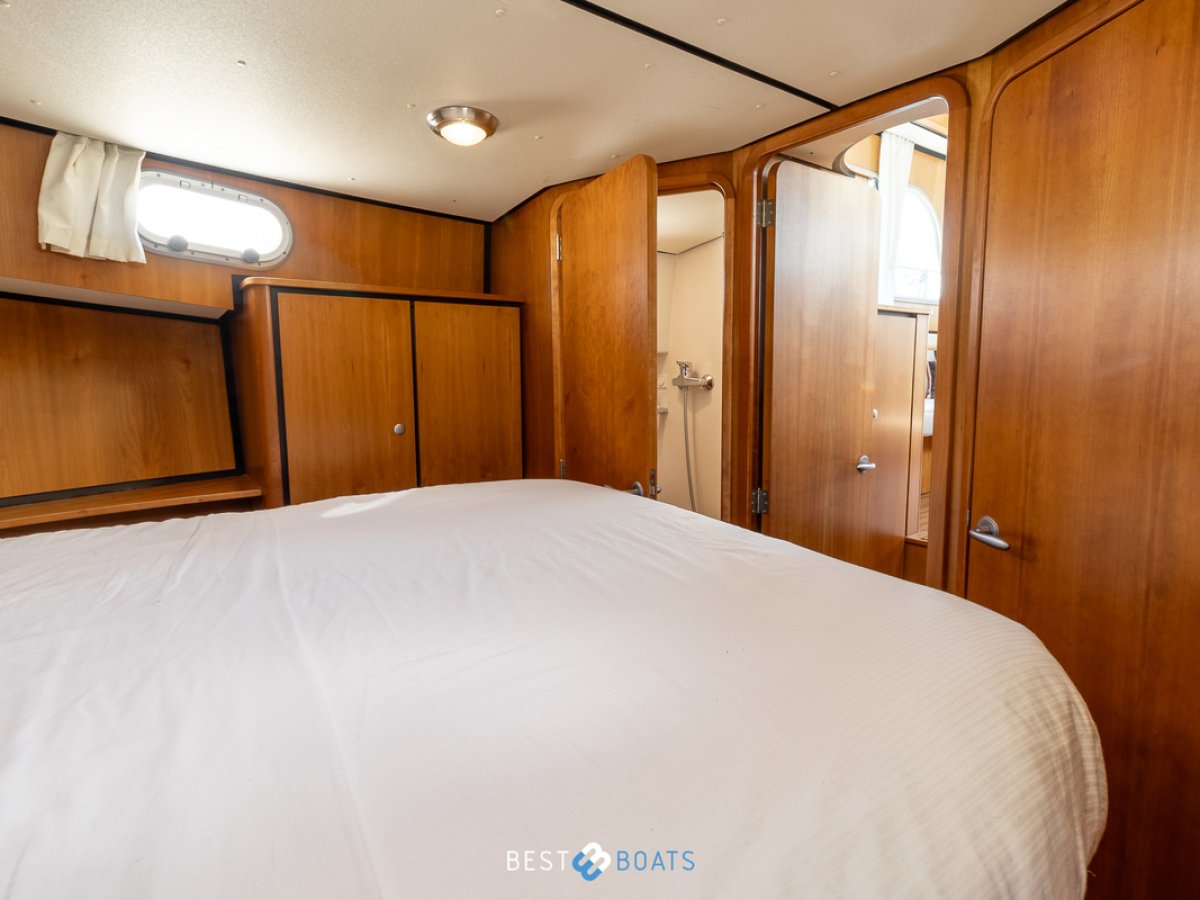Linssen  Grand Sturdy 29.9 Sedan