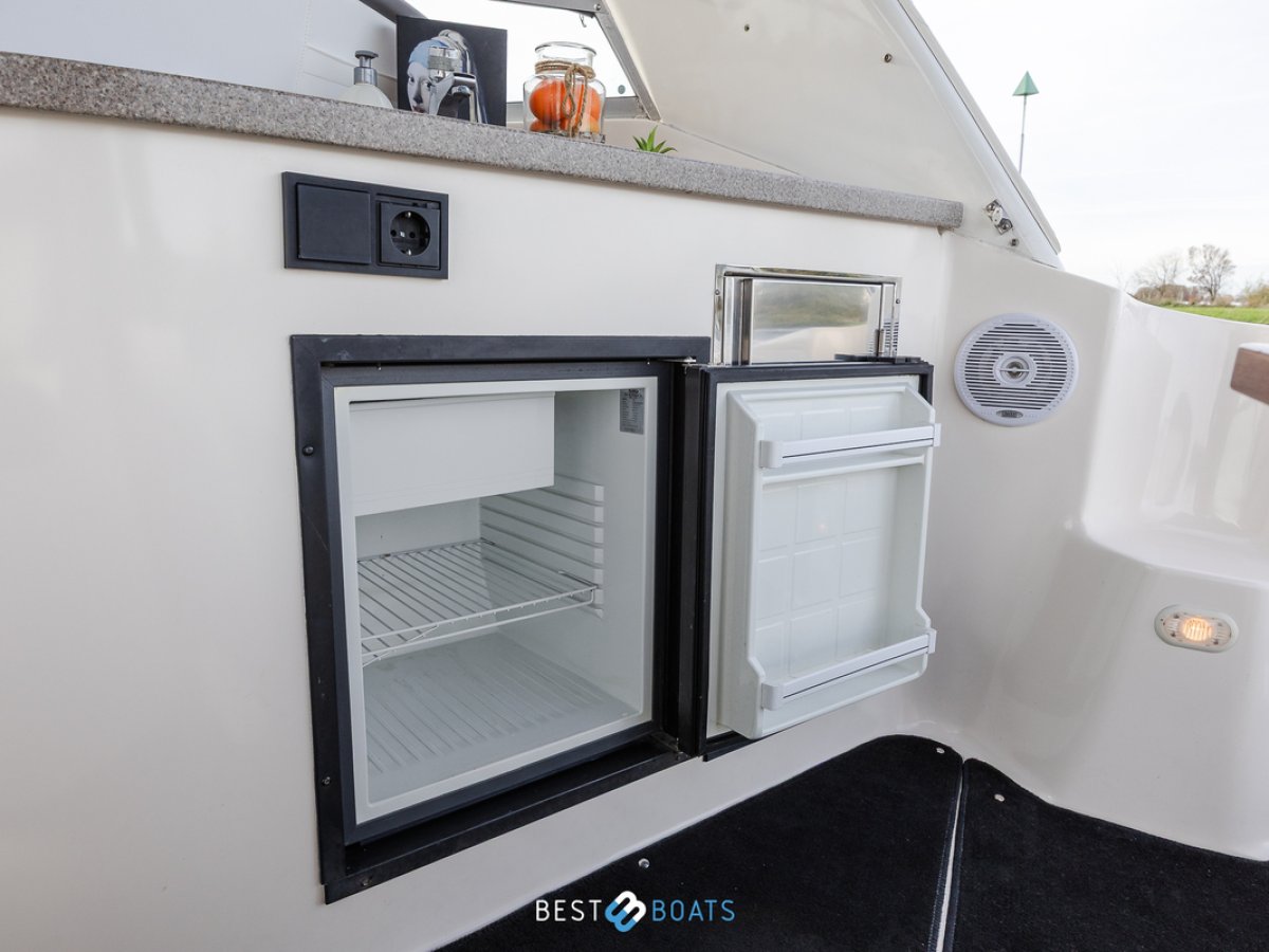 Rinker 342 Fiesta Vee