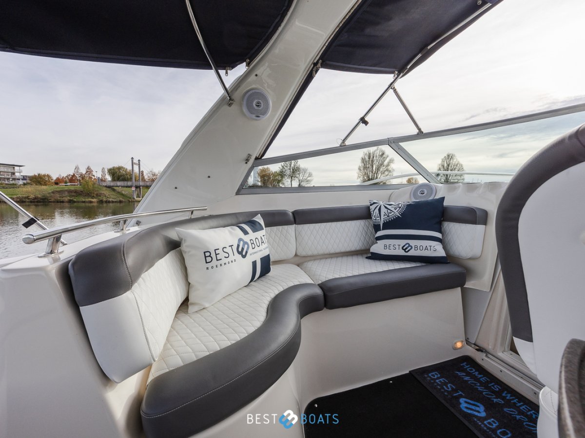 Rinker 342 Fiesta Vee