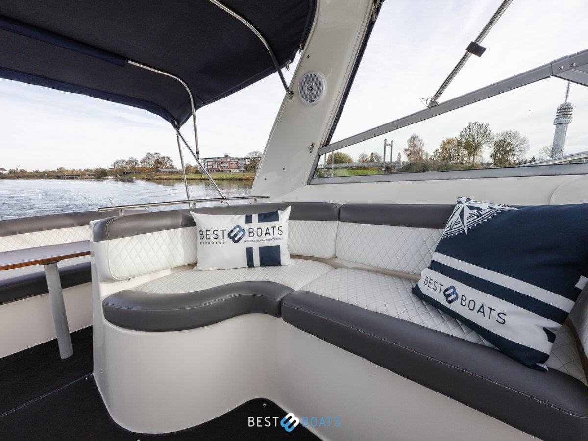 Rinker 342 Fiesta Vee