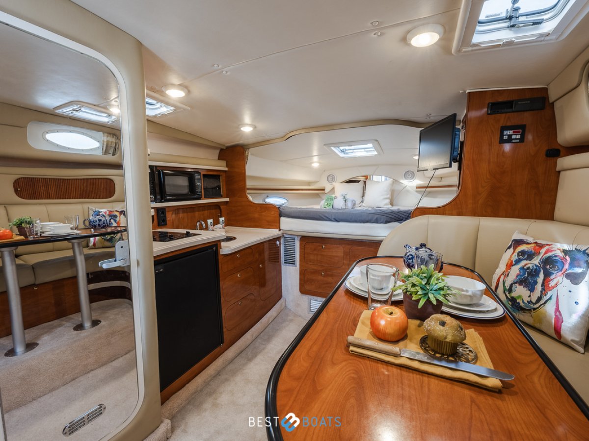 Rinker 342 Fiesta Vee