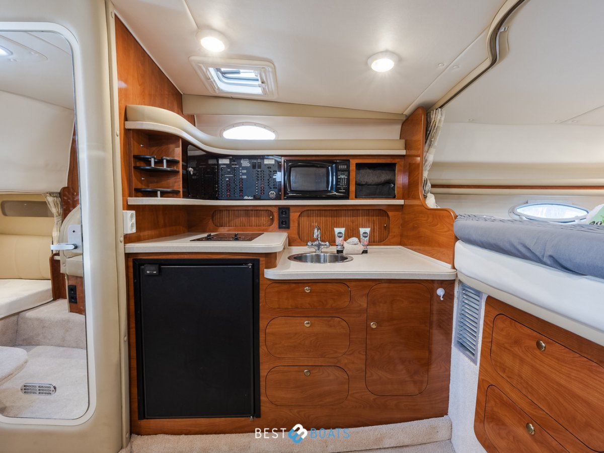 Rinker 342 Fiesta Vee