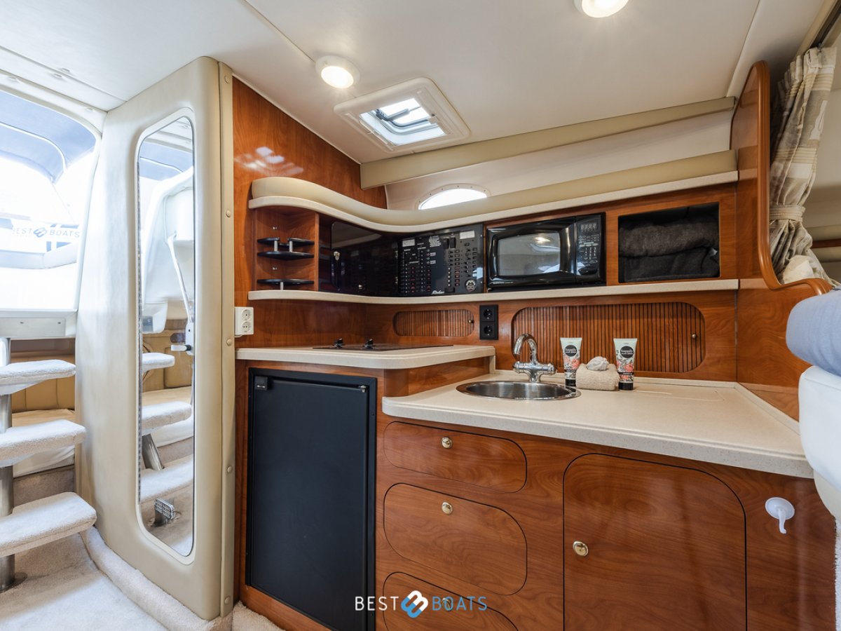 Rinker 342 Fiesta Vee
