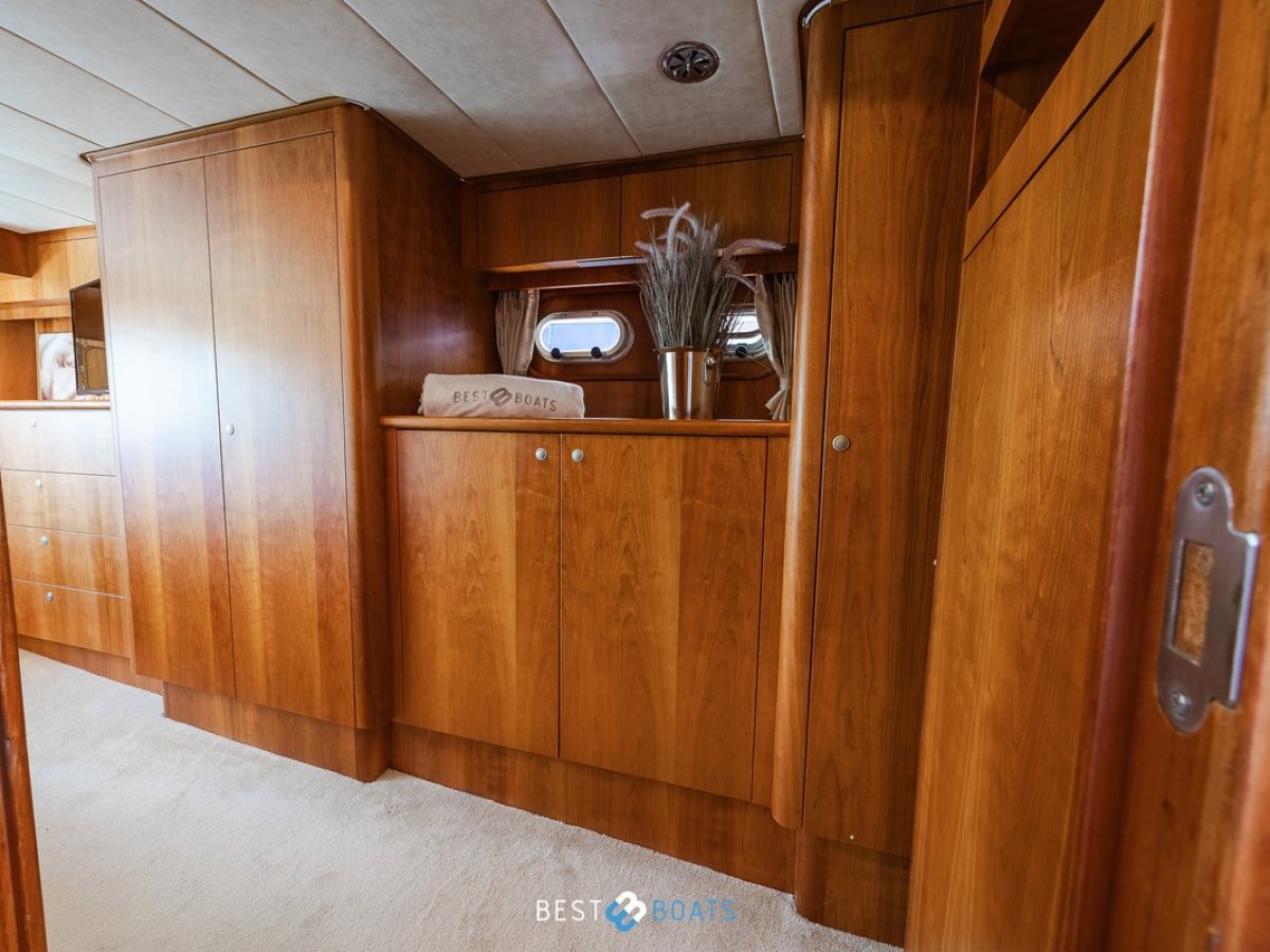 Van den Hoven Exclusive 1600