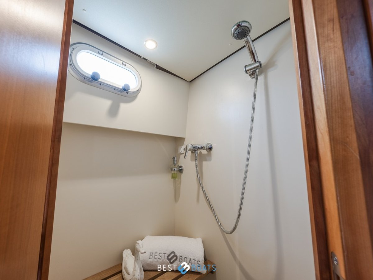 Linssen Grand Sturdy 34.9 AC