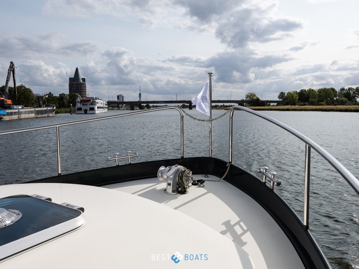 Linssen Classic Sturdy 32 AC - UNDER OFFER