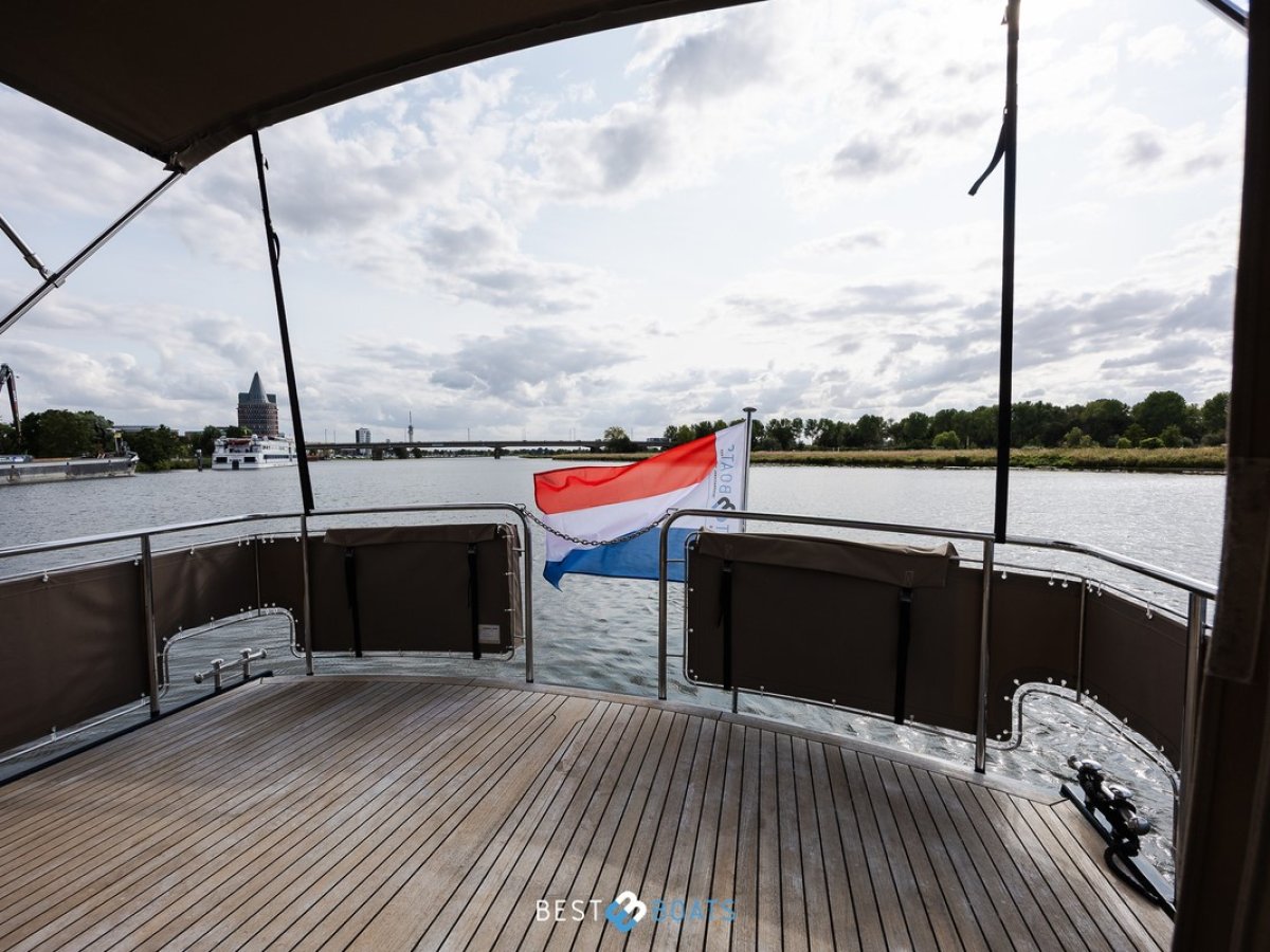 Linssen Classic Sturdy 32 AC - UNDER OFFER
