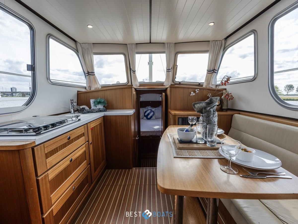 Linssen Classic Sturdy 32 AC - UNDER OFFER