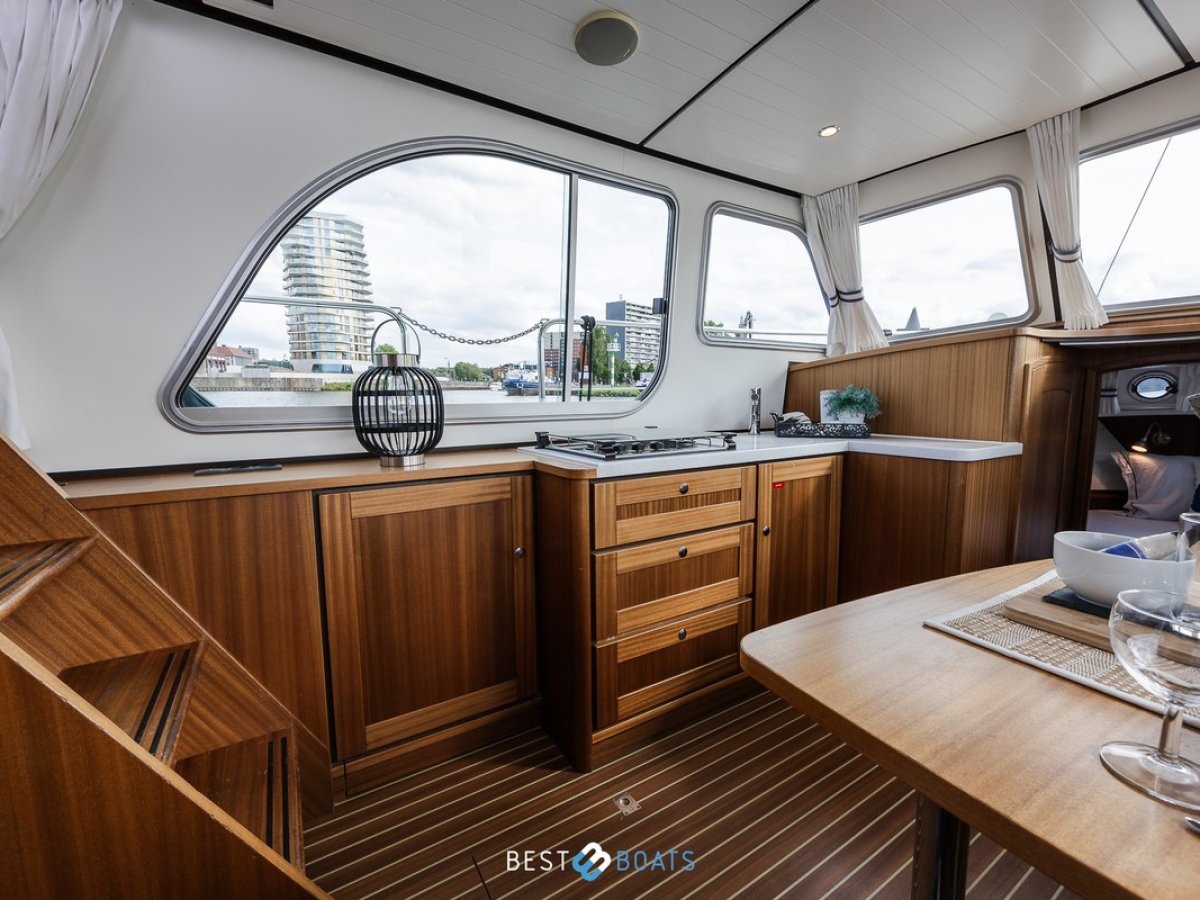 Linssen Classic Sturdy 32 AC - UNDER OFFER
