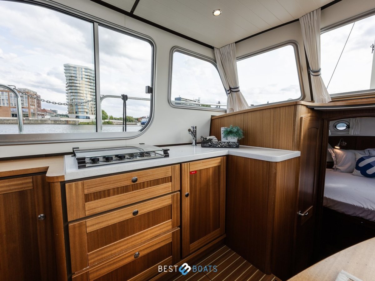 Linssen Classic Sturdy 32 AC - UNDER OFFER