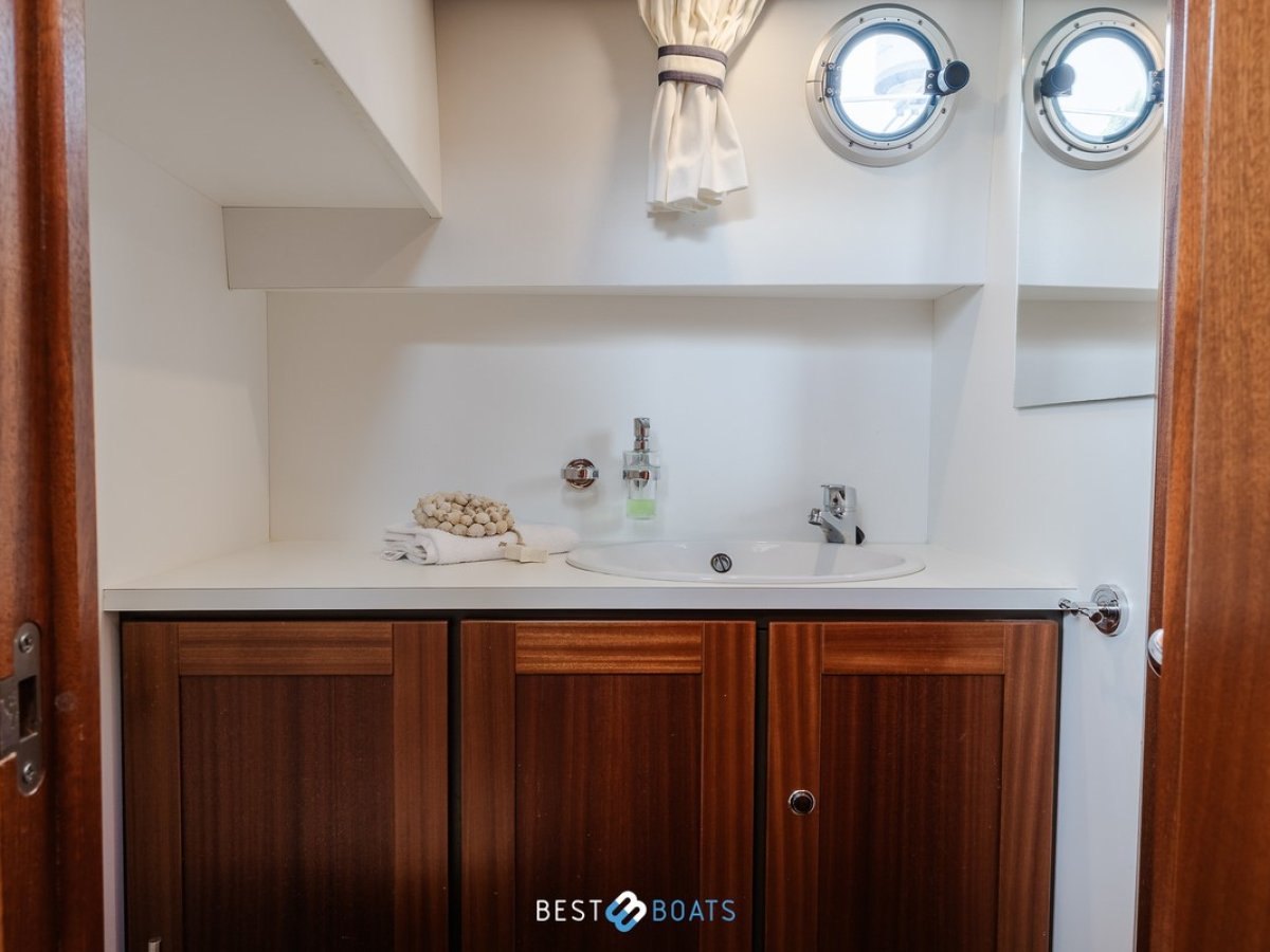 Linssen Classic Sturdy 32 AC - UNDER OFFER