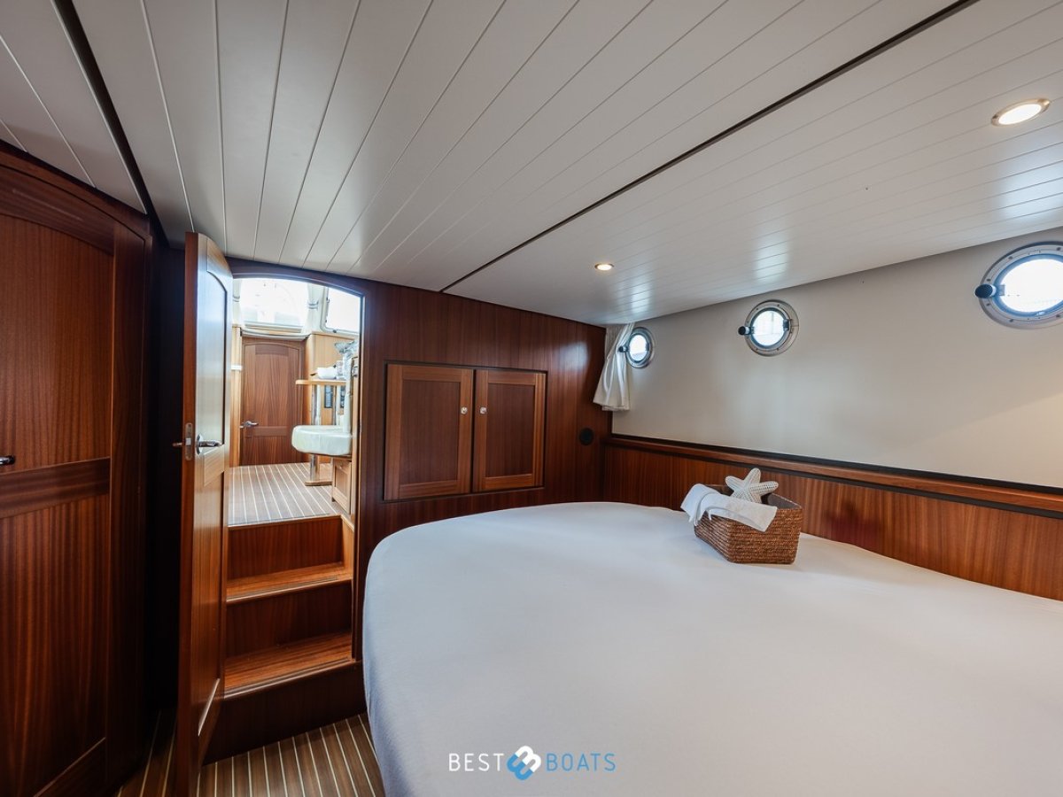 Linssen Classic Sturdy 32 AC - UNDER OFFER