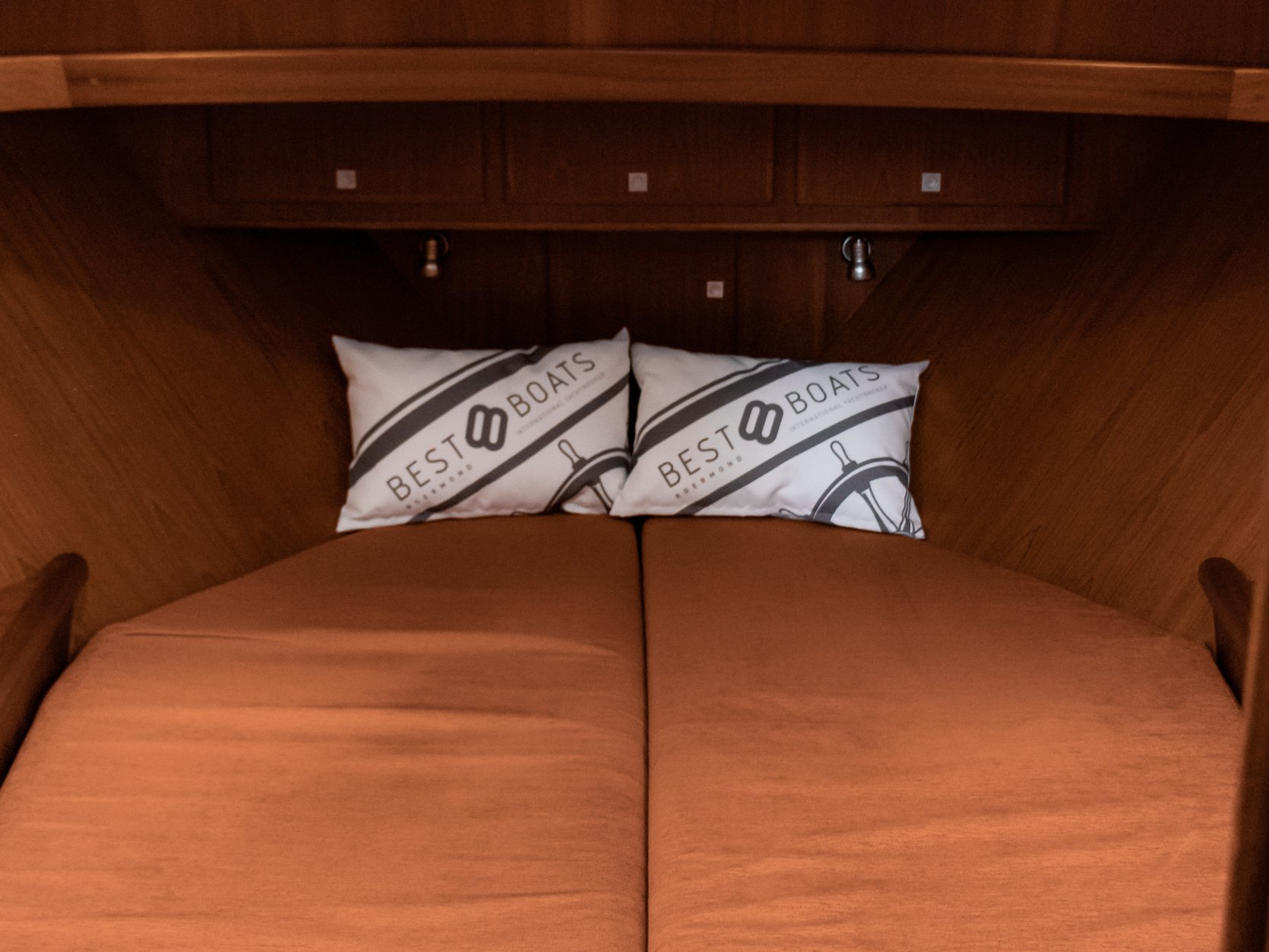 Jetten 37 AC-RS