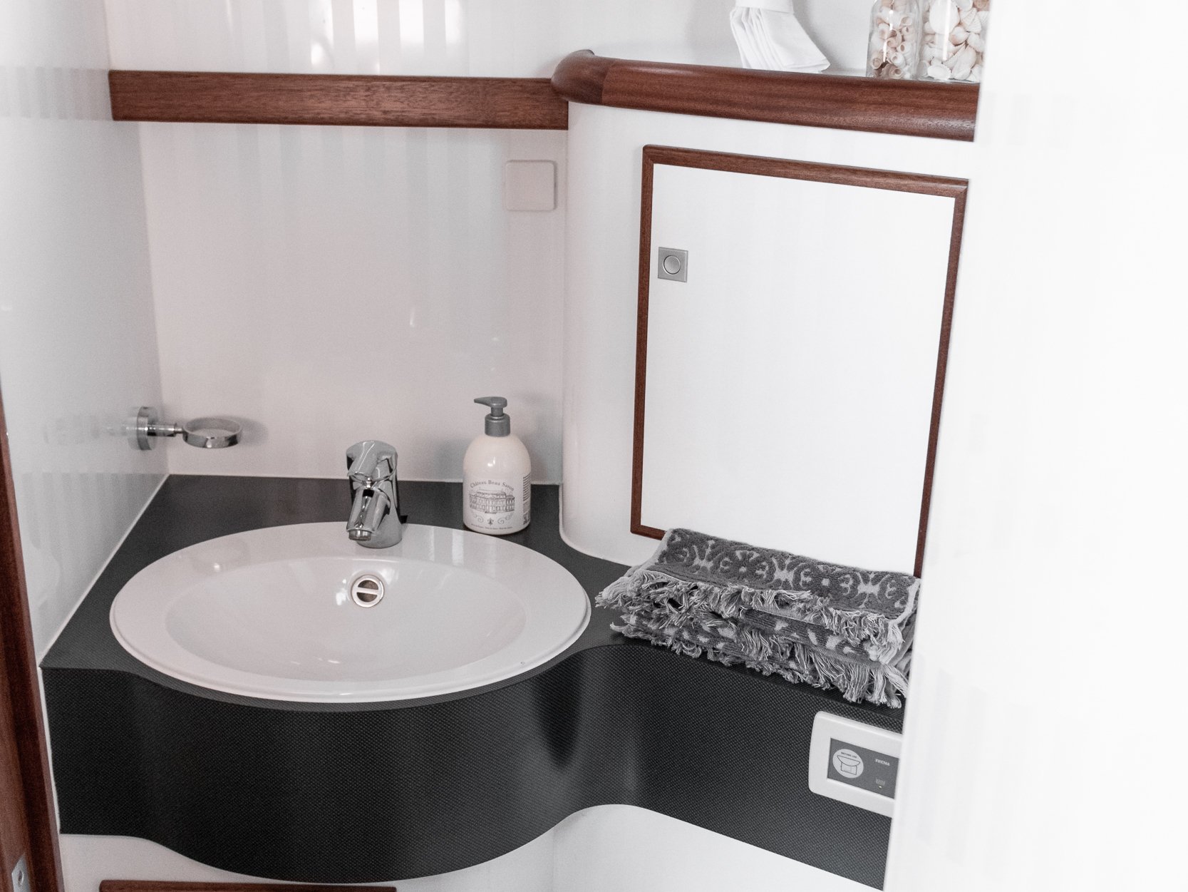 Jetten 37 AC-RS