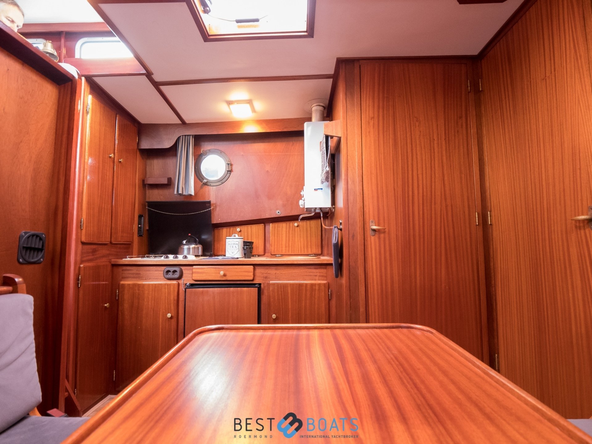 Linssen St. Jozef 1050 Salon AK