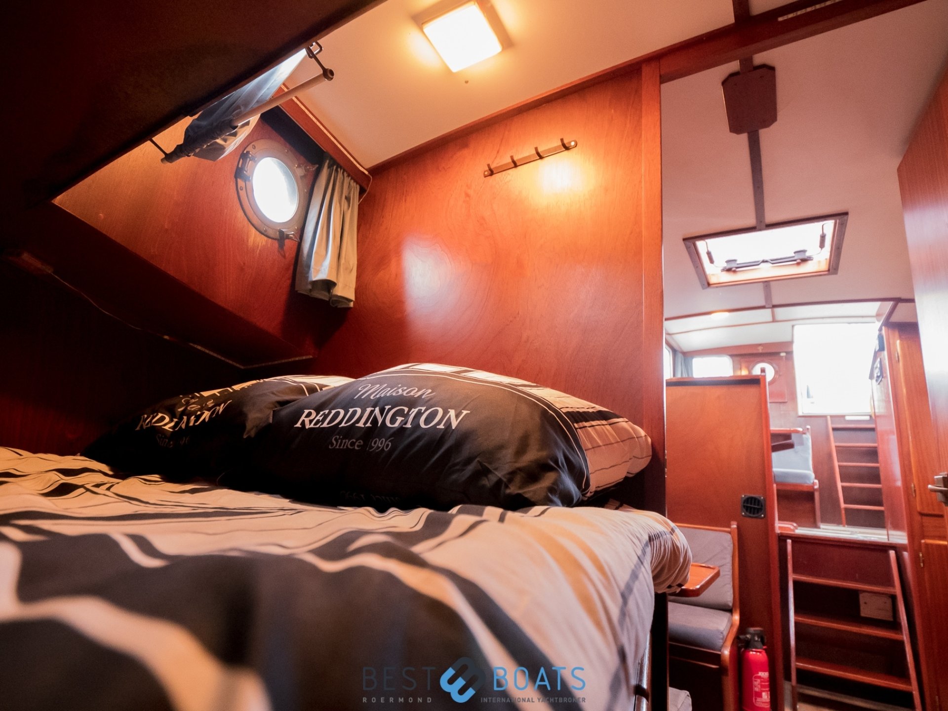 Linssen St. Jozef 1050 Salon AK