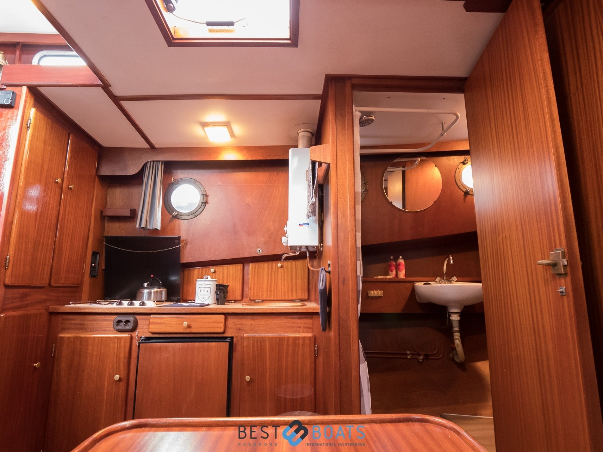 Linssen St. Jozef 1050 Salon AK