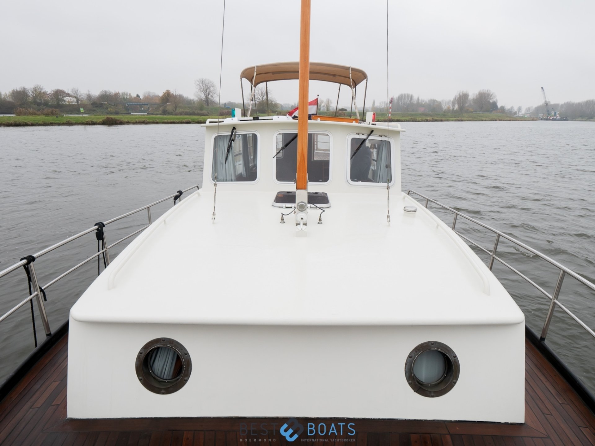 Linssen St. Jozef 1050 Salon AK
