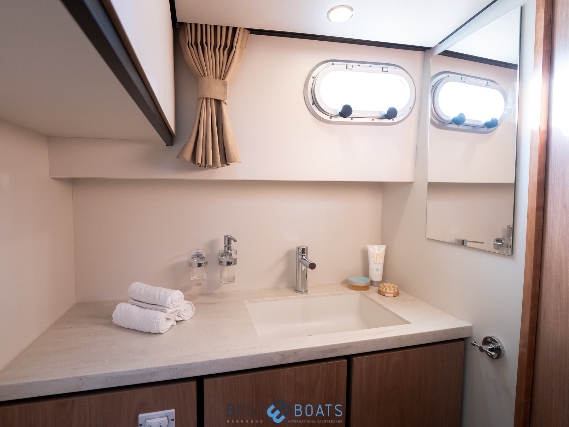Linssen Grand Sturdy 30.0 Sedan