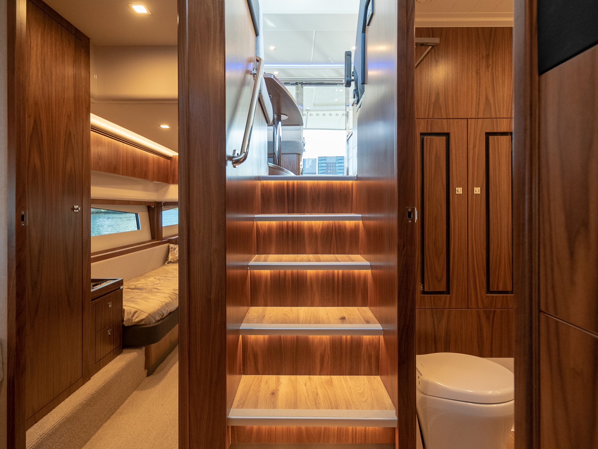 Riviera 4800 Sport Yacht Series II