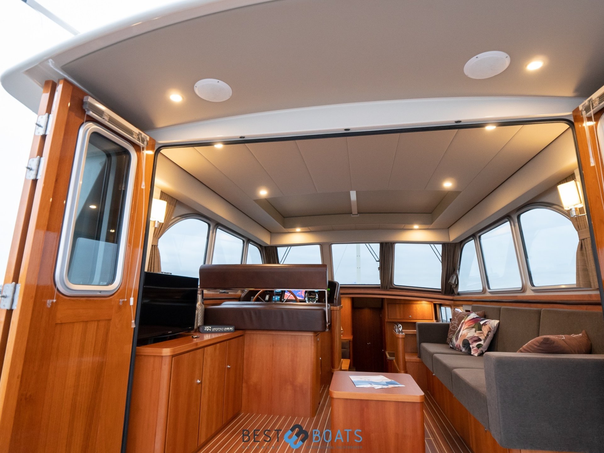 Linssen Yachts Grand Sturdy 470 Sedan Wheelhouse
