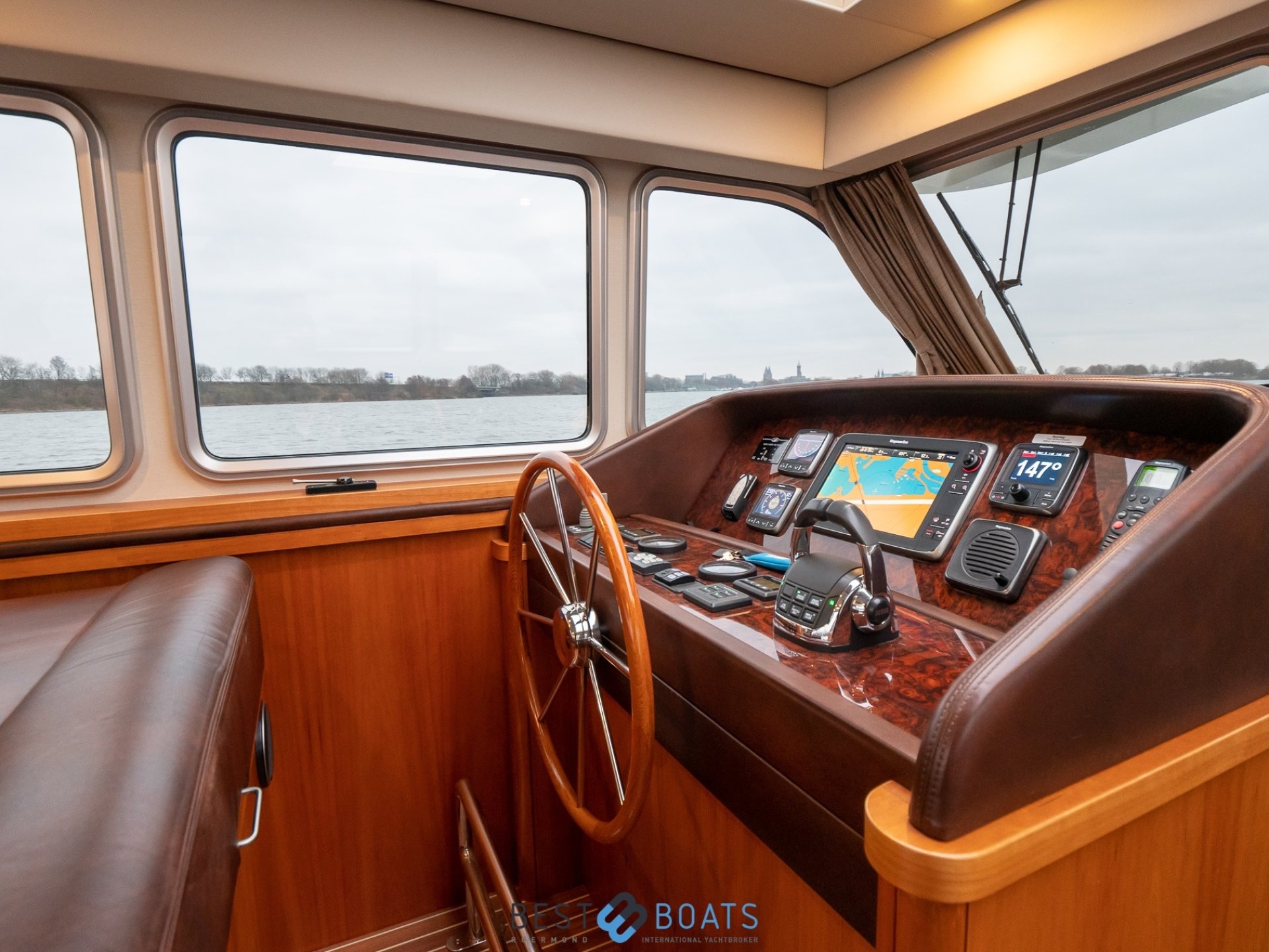Linssen Yachts Grand Sturdy 470 Sedan Wheelhouse