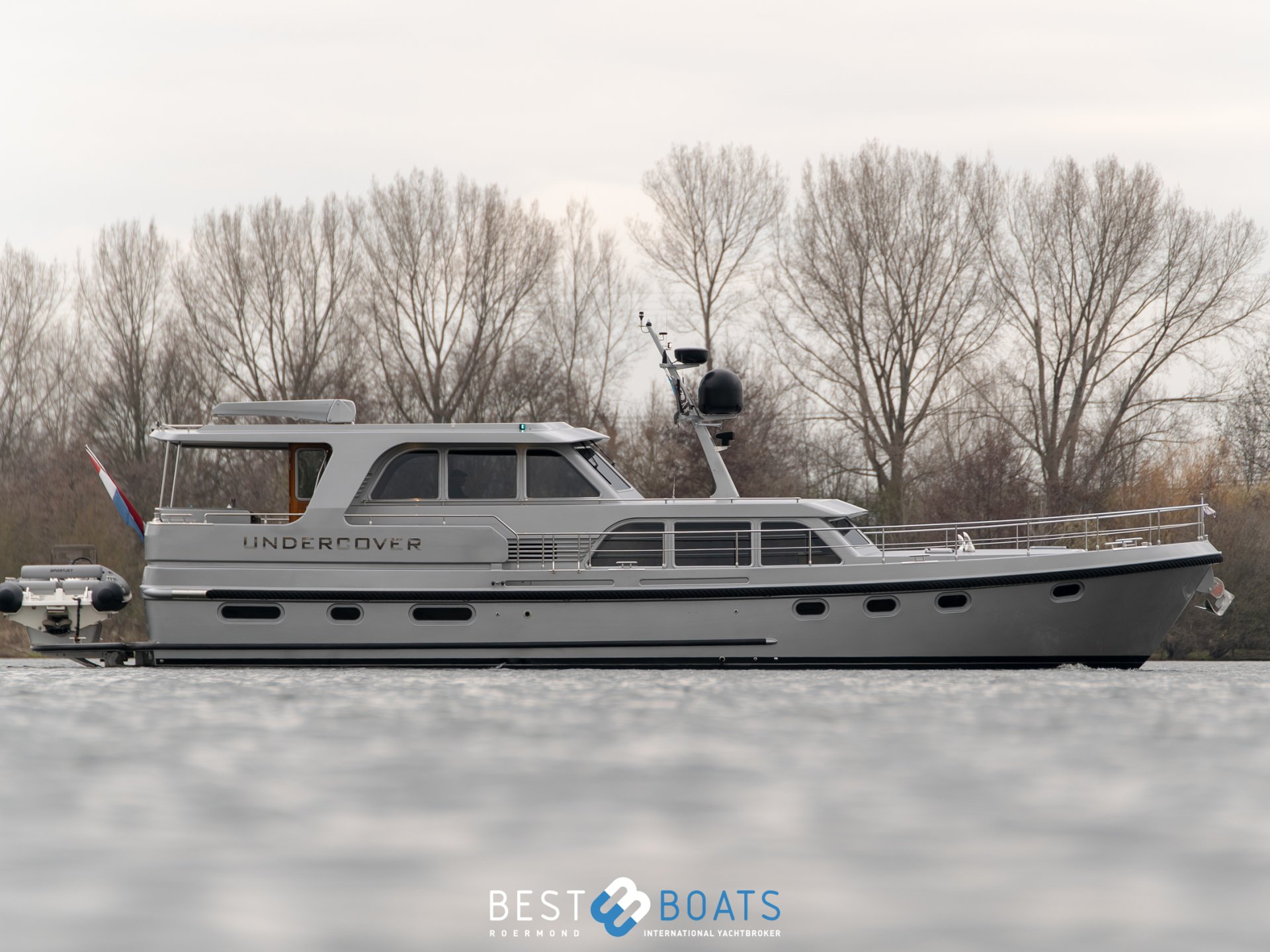 Grand Sturdy 590 AC Wheelhouse - UNDERCOVER - 2021-1415