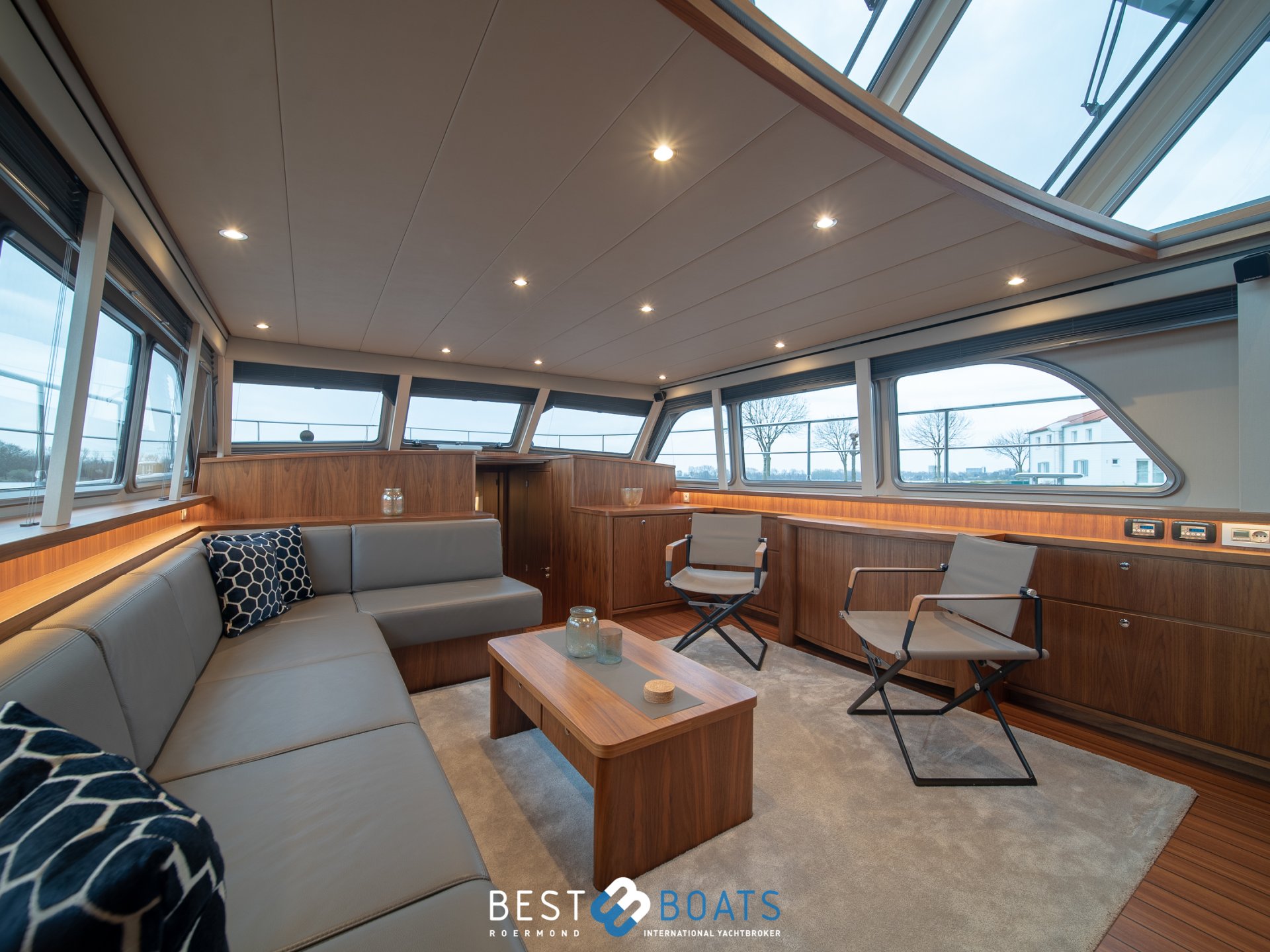 Grand Sturdy 590 AC Wheelhouse - UNDERCOVER - 2021-1415