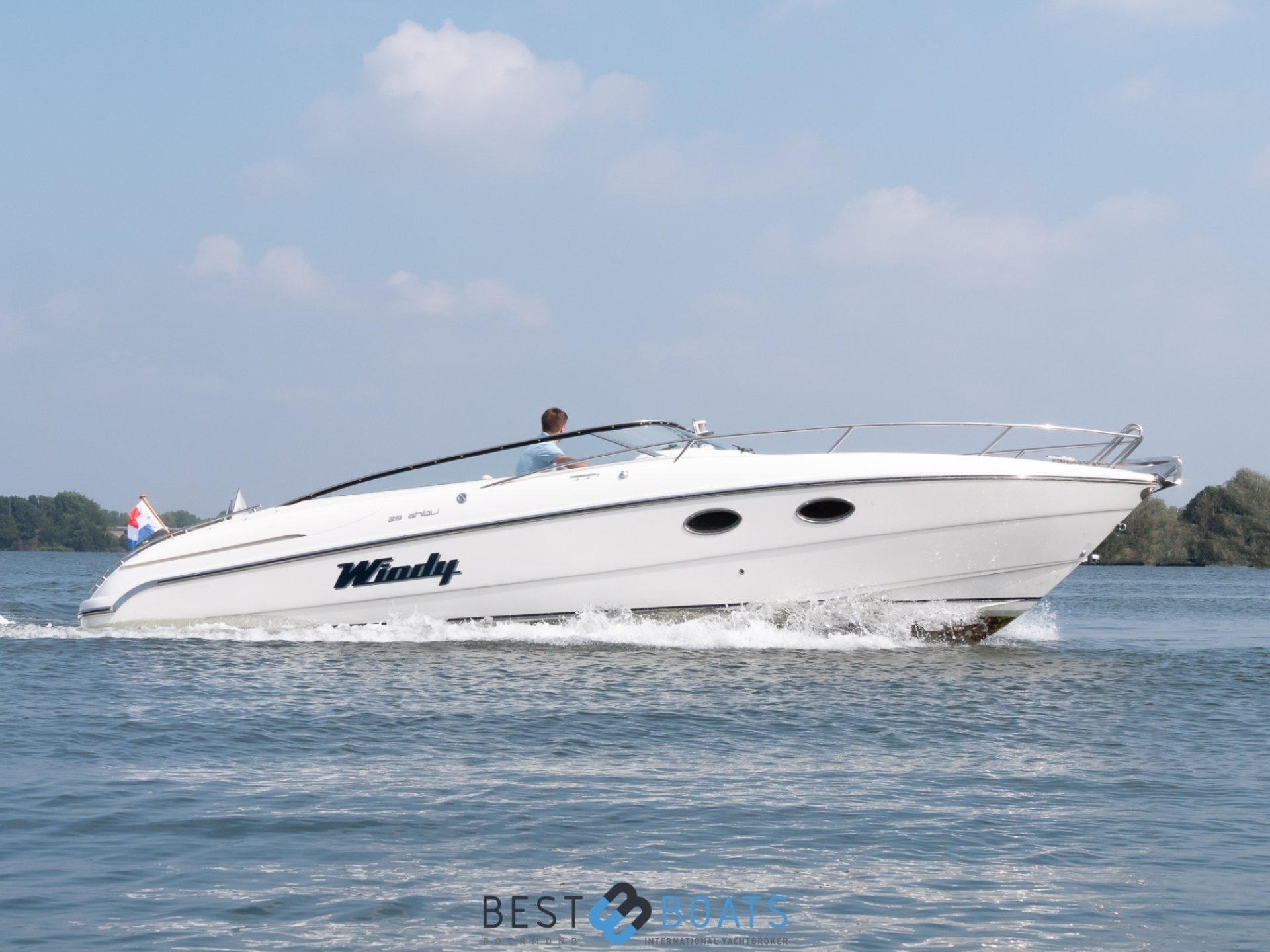 Windy 28 Ghibli