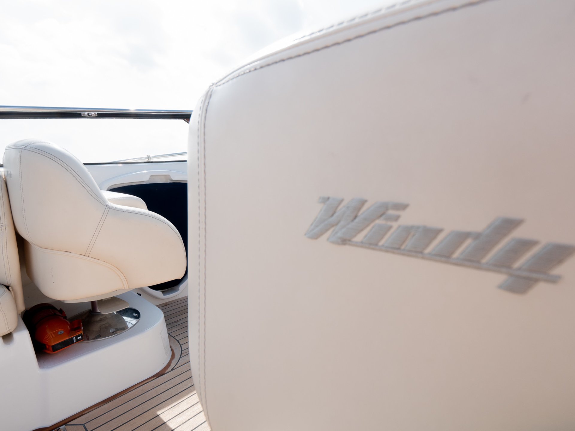 Windy 28 Ghibli