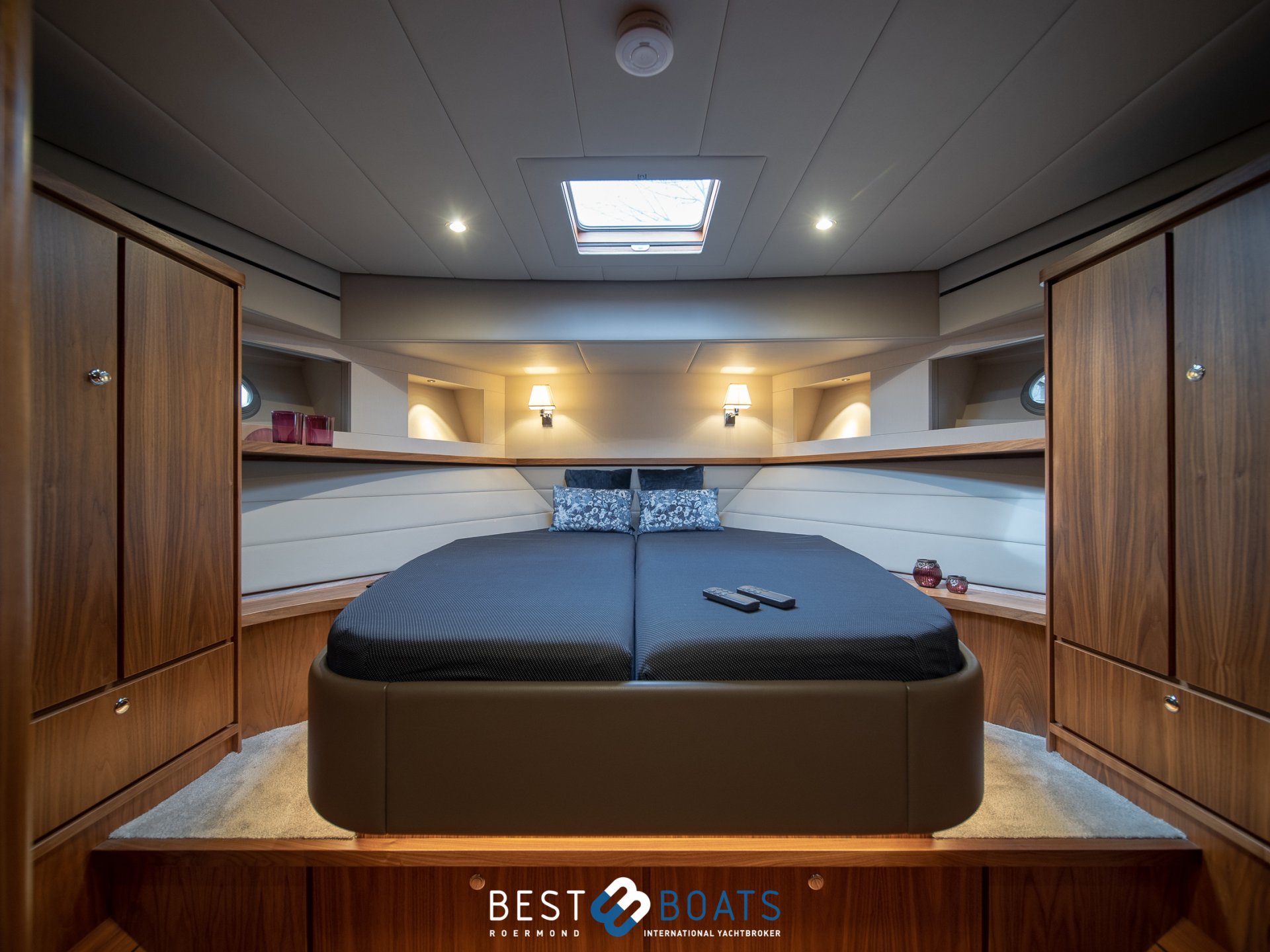 Grand Sturdy 590 AC Wheelhouse - UNDERCOVER - 2021-1415
