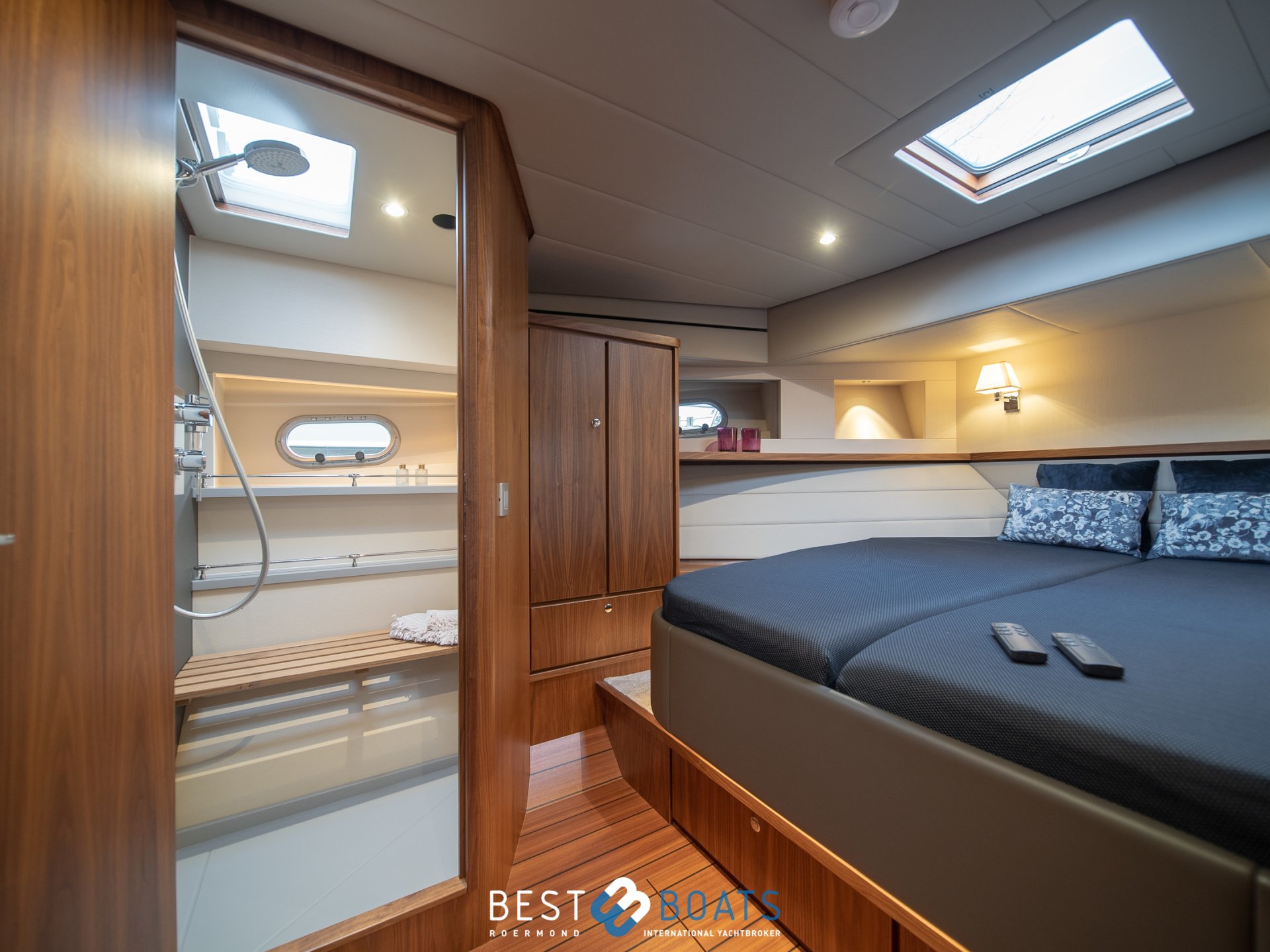 Grand Sturdy 590 AC Wheelhouse - UNDERCOVER - 2021-1415