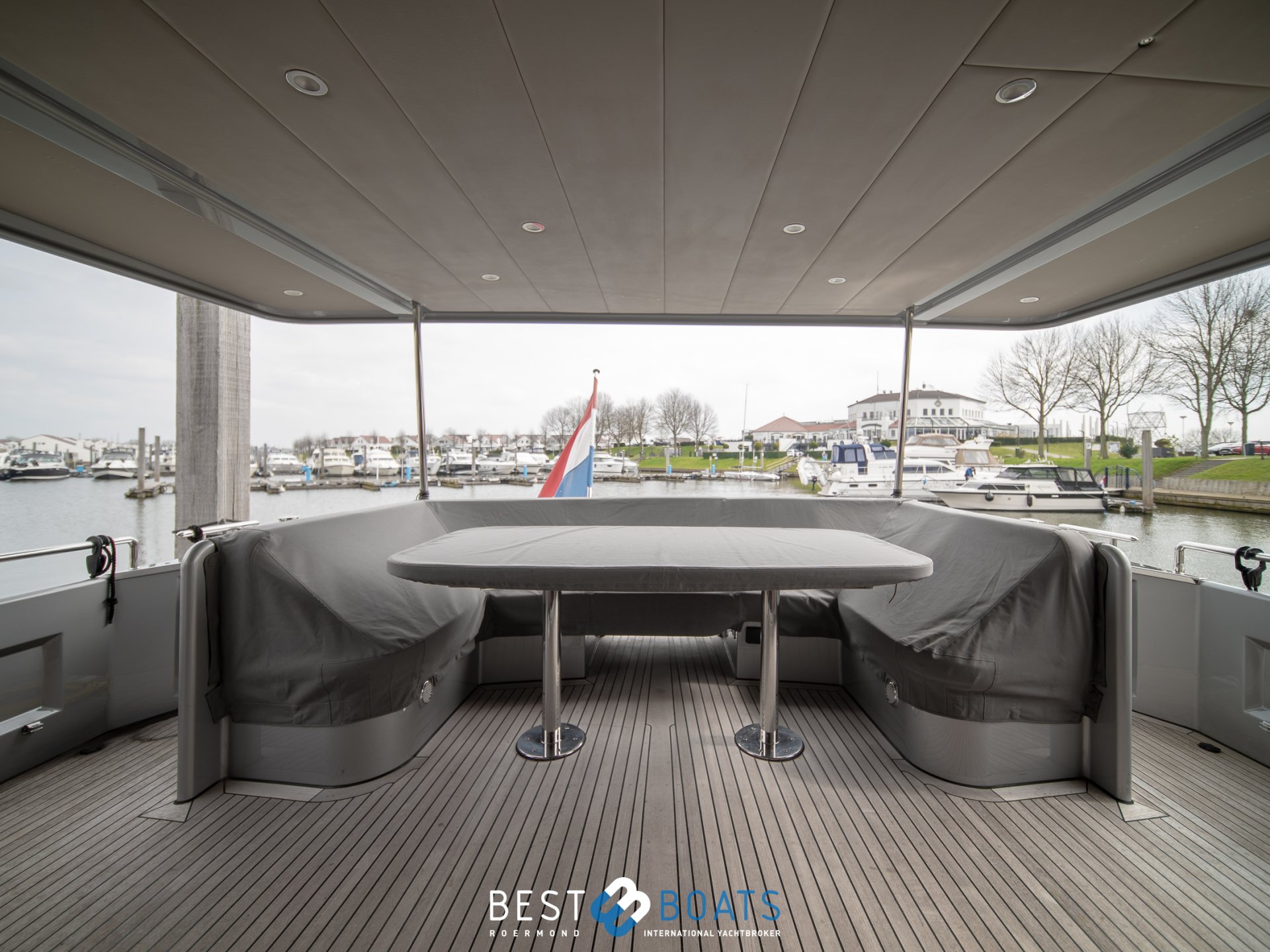 Grand Sturdy 590 AC Wheelhouse - UNDERCOVER - 2021-1415