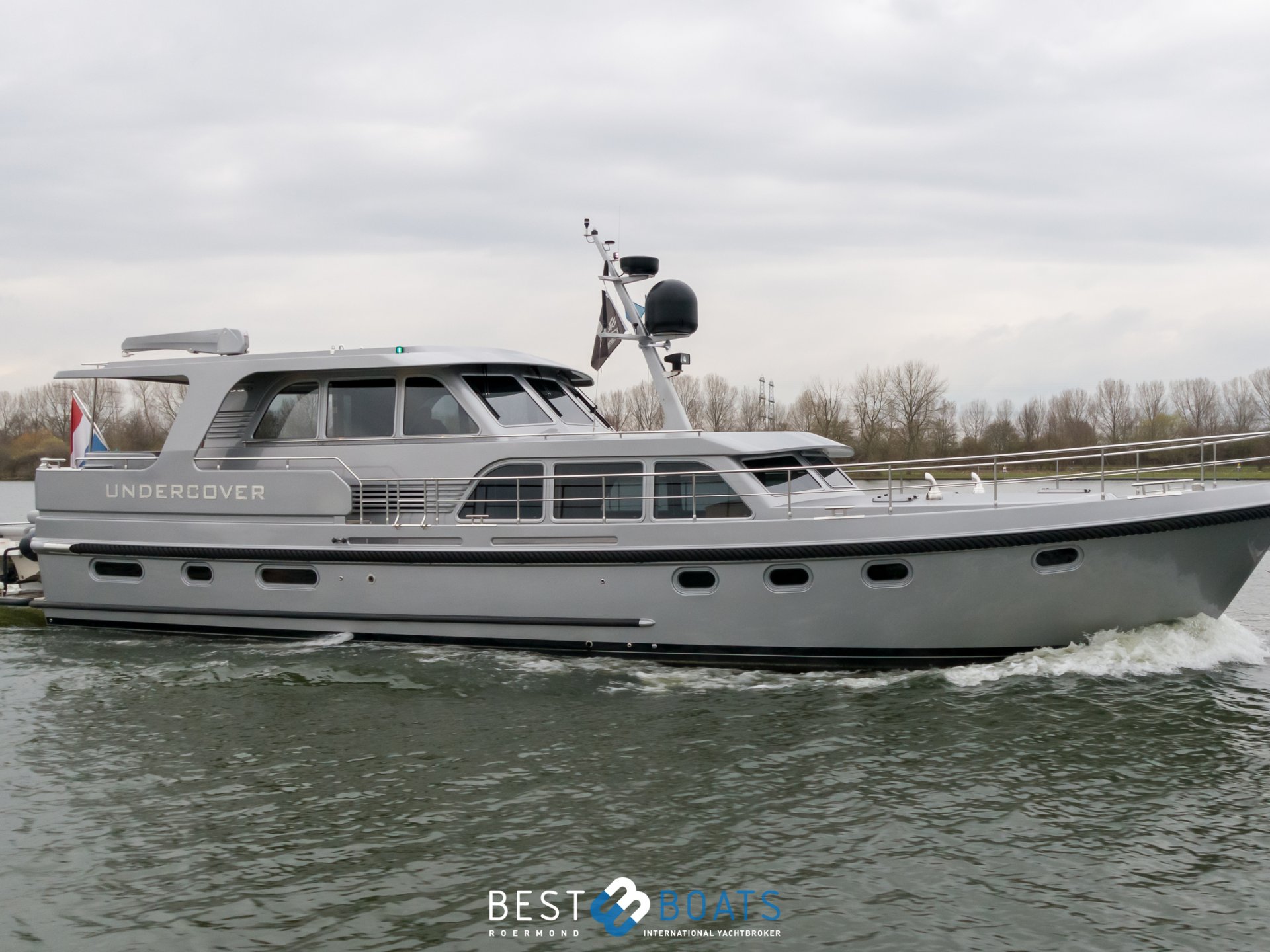 Grand Sturdy 590 AC Wheelhouse - UNDERCOVER - 2021-1415